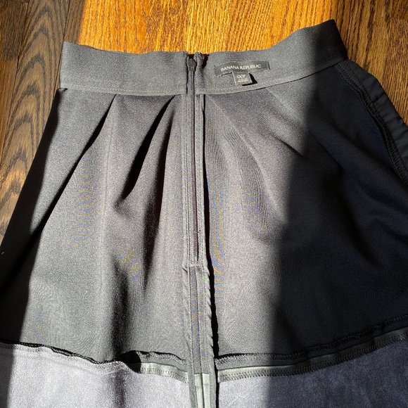 Banana Republic Black Pleather Skirt - Picture 5 of 8